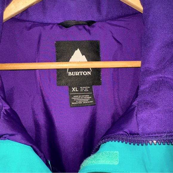 Burton Youth XL Jacket. Will look like new on your child! Very warm. - Picture 3 of 5